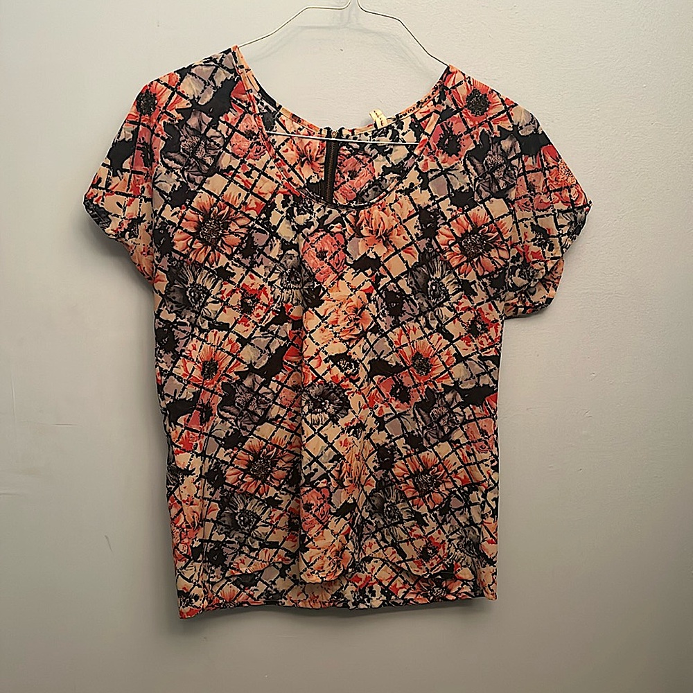 Medium size multicolor blouse